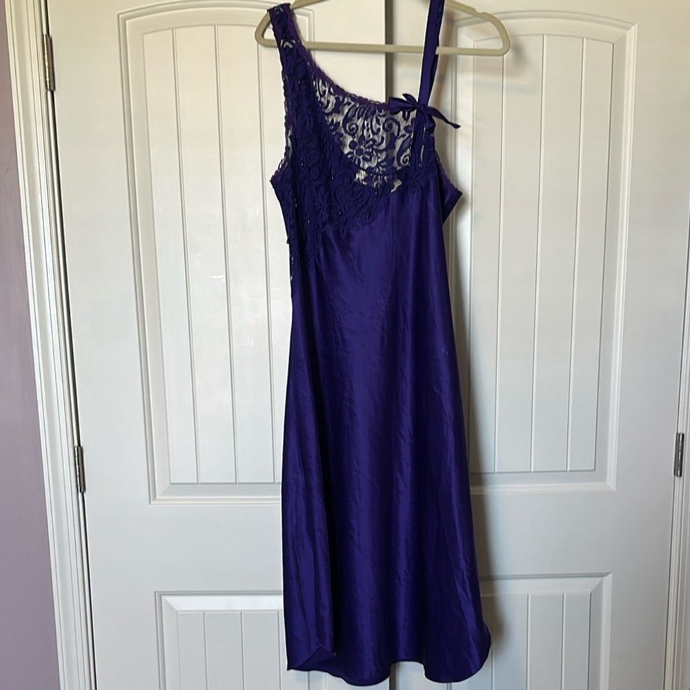 Vintage Victoria’s Secret Gold Label Purple Nightie ID 15084 Lace Silt - M